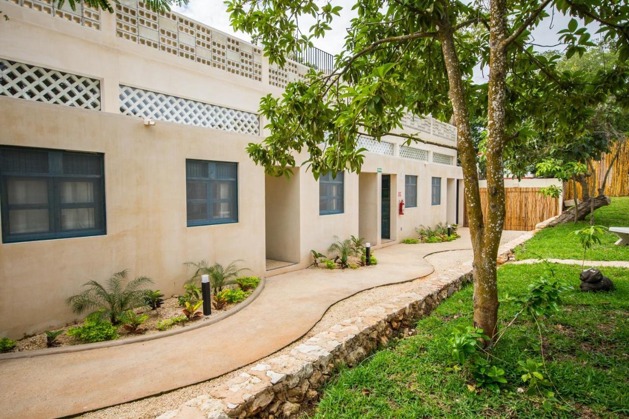 Hotel Waye Valladolid  Exterior photo